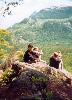 dennistop.jpg (196790 bytes)